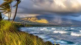 Breezy, cloudy spells and scattered showers expected across Big Island Monday