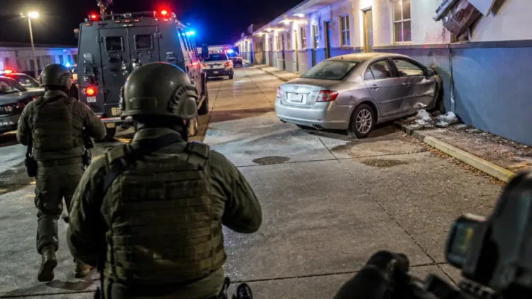 SWAT rescues kidnapped Georgia 13-year-old at Jacksonville motel; two arrested